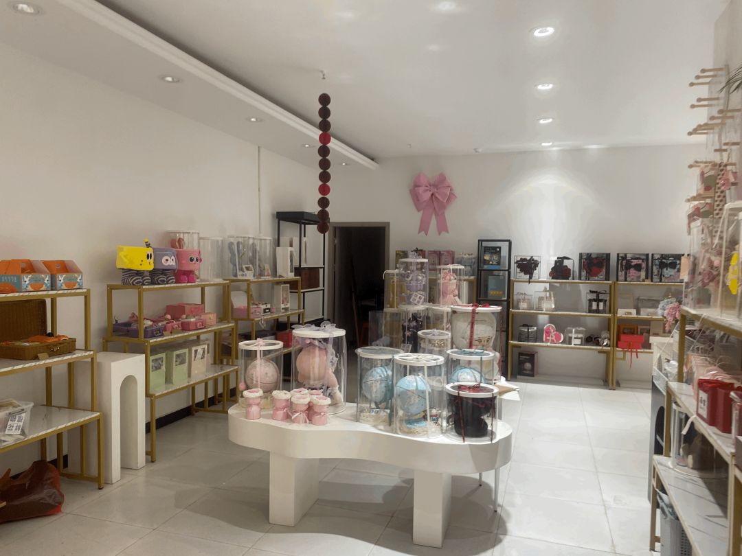 博思花藝婚慶教育，婚慶培訓(xùn)，花藝培訓(xùn)，插花培訓(xùn)，花藝師培訓(xùn)，主持人培訓(xùn)，商務(wù)主持人培訓(xùn)，花店運(yùn)營培訓(xùn)，花店全系統(tǒng)營銷，小白開花店，小白學(xué)主持，金璽棠婚慶酒店，金璽棠總部，鄭州金麻雀教育科技有限公司