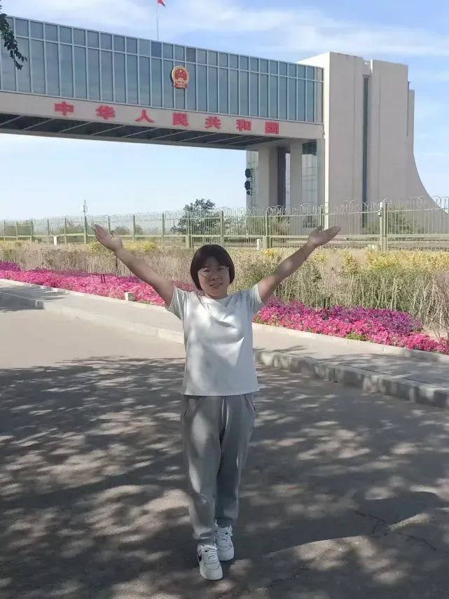 博思花藝婚慶教育，婚慶培訓(xùn)，花藝培訓(xùn)，插花培訓(xùn)，花藝師培訓(xùn)，主持人培訓(xùn)，商務(wù)主持人培訓(xùn)，花店運(yùn)營(yíng)培訓(xùn)，花店全系統(tǒng)營(yíng)銷，小白開(kāi)花店，小白學(xué)主持，金璽棠婚慶酒店，金璽棠總部，鄭州金麻雀教育科技有限公司