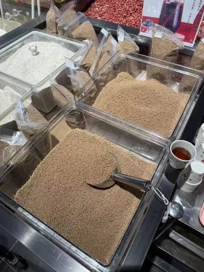 博思花藝婚慶教育，婚慶培訓(xùn)，花藝培訓(xùn)，插花培訓(xùn)，花藝師培訓(xùn)，主持人培訓(xùn)，商務(wù)主持人培訓(xùn)，花店運(yùn)營培訓(xùn)，花店全系統(tǒng)營銷，小白開花店，小白學(xué)主持，金璽棠婚慶酒店，金璽棠總部，鄭州金麻雀教育科技有限公司